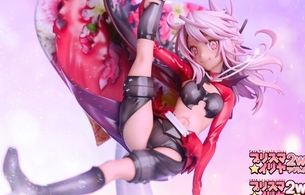 『プリズマイリヤ』クロエのお股おっぴろげて股間を強調してるエロポーズのエロフィギュア！