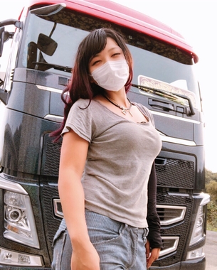 【画像あり】巨乳トラックドライバーさん、お乳を輸送するｗｗｗｗｗｗｗ