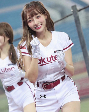 【画像】篠崎愛、台湾の写真集で乳首解禁！！！！！！