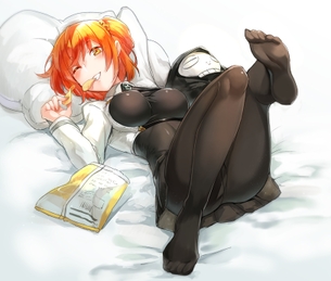 【黒スト】可愛い女の子の黒タイツ爪先を見たい人の為の二次画像