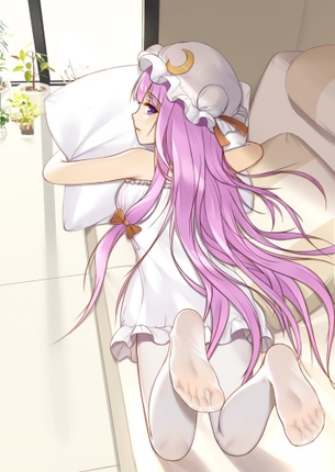 【清楚】白タイツ白パンストを着用してる女の子の二次画像【清楚】