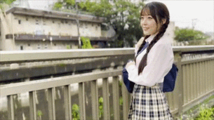 【AV画像GIF】高瀬りな 制服とニーソが似合うFカップの色白巨乳美少女 26枚