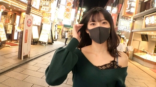【AV画像】椿乃愛 中華街近くでナンパされた高身長173cmのスレンダーな美脚美女 26枚