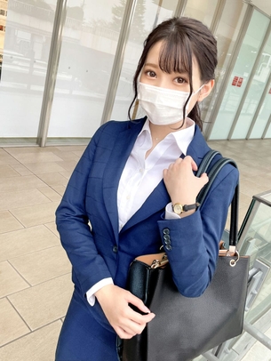 【AV画像】広仲みなみ 駅前でナンパされたミニスカスーツの美人OL 52枚