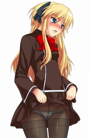 【虹画像】パンストやタイツ越しにパンツが見えちゃってる女の子のスカートたくし上げ画像集 part1