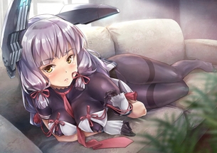 体にピタっとフィットしたエロい服を着てる女の子の画像