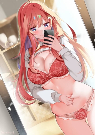 [五等分の花嫁][エロ画像]中野五月の羞恥心を隠し撮りしたよ～♪