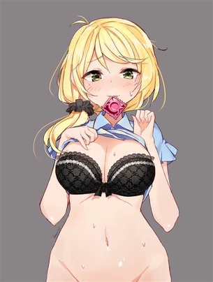 【たくし上げ】服をたくし上げて見せてくれる女の子の二次元エロ画像＆イラスト Part72