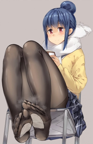【JK】黒タイツとマフラーで防寒対策バッチリな女子校生の暖かそうな画像