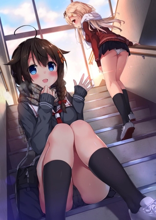 【JK】太ももが眩しい黒ソックス紺ソックス女子校生の画像