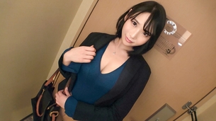 【AV画像】あさみ潤 駅前でナンパされるHカップの黒髪巨乳美人 26枚