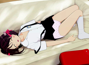 居眠りパンチラ！睡眠中はパンツ見放題な二次元エロ画像