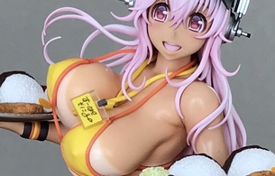 『すーぱーそに子』エロいおっぱいが跳ねてる日焼けムチムチエロ水着姿のエロフィギュア！