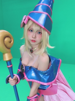 【画像】えなこさん、またまたオタクのためにエッチな写真をアップwwwwww