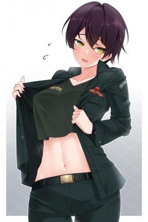 脱ぎかけのエロ画像