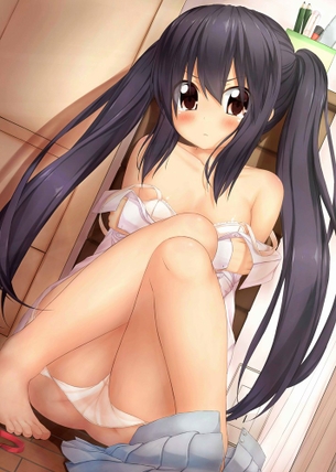 【エロ画像】脱ぎかけのヤラシイ画像を今日のオカズにしませんか？