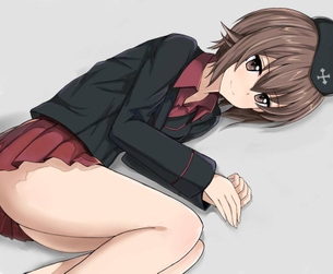西住まほの悩殺必死のセクシーポーズのエロ画像！【ガールズ&パンツァー】