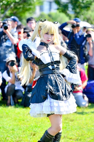 コミケC96に激震！えなこを超える逸材の美少女レイヤー降臨wwwwwww