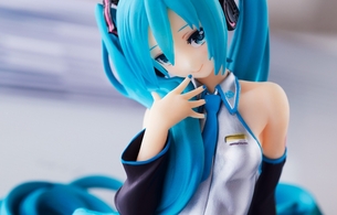 『初音ミク』ぬーどるストッパーフィギュア、色っぽすぎてエロいと話題になってしまう