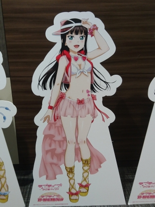 【朗報】ラブライブサンシャインさん、水着イラストでエチエチおまんまんの形をくっきりさせてしまうwwwwww