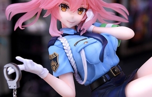 『フェイト/エクステラ リンク』玉藻の前のエロい太ももやおっぱいのエロ婦警姿のフィギュア
