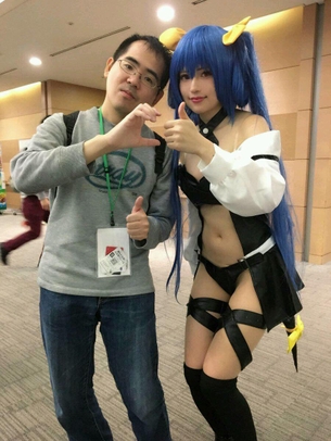 【画像あり】えちえちコスプレイヤーさん、痛恨のミスをしてしまうwwwwwww