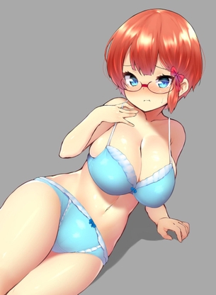 パンツ見えてますよ